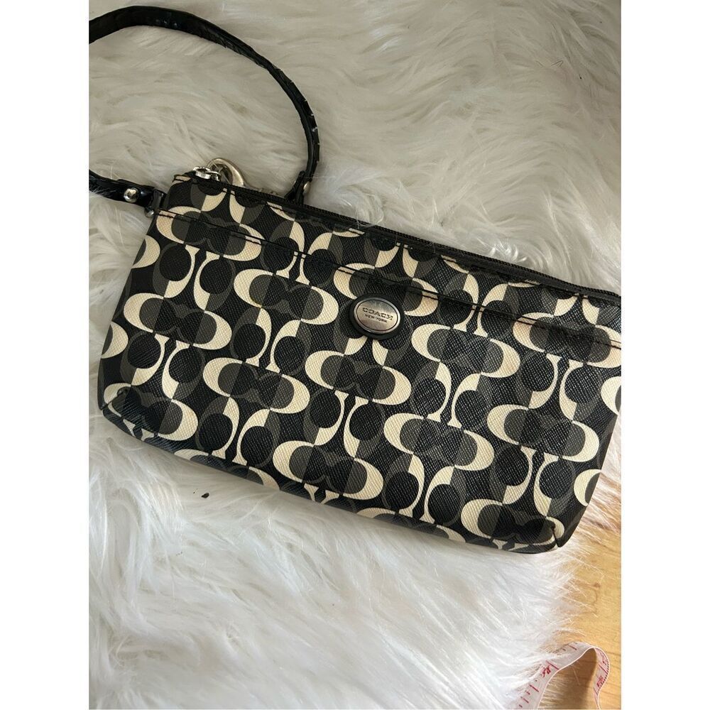 Duplicate do not buy - Coach Peyton Dream C Medium Wristlet Wallet Black/White/